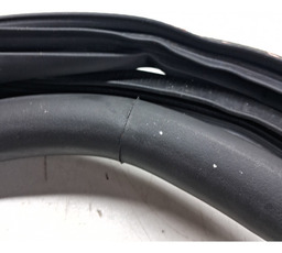 BORRACHA PORTA DIANTEIRA DIREITA (CARROCERIA) RENEGADE 2016/