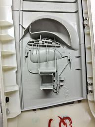 ACABAMENTO SUPERIOR COLUNA CENTRAL ESQU AUDI Q3 2015 A 2019