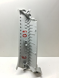 ACABAMENTO COLUNA TRASEIRA ESQUERDA AUDI Q3 TSFI 2015 A 2019