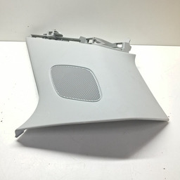 ACABAMENTO COLUNA DIREITA PORTA MALAS AUDI Q3 TSFI 2015 A 19