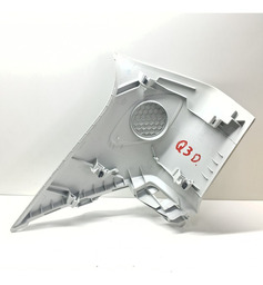 ACABAMENTO COLUNA DIREITA PORTA MALAS AUDI Q3 TSFI 2015 A 19