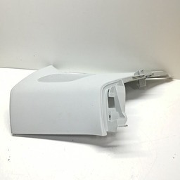 ACABAMENTO COLUNA DIREITA PORTA MALAS AUDI Q3 TSFI 2015 A 19