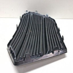 GRADE FAROL MILHA ESQUERDO AUDI Q3 TSFI 2015 A 2019