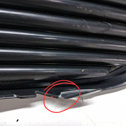 GRADE FAROL MILHA ESQUERDO AUDI Q3 TSFI 2015 A 2019