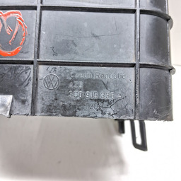 ACABAMANTO SUPORTE CAPA BATERIA AUDI Q3 2015 A 2019 AVARIAS