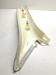 ACABAMANTO COLUNA DIANTEIRA ESQUERDA AUDI Q3 2015 A 2019