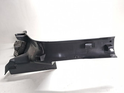 ACABAMENTO DIREITO COLUNA BANCO TRASEIRO AUDI Q3 2015 A 2019