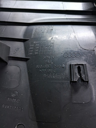 ACABAMENTO INFERIOR COLUNA B DIREITO AUDI Q3 TSFI 2015 A 19