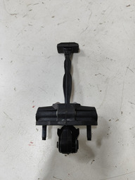 LIMITADOR PORTA TRASEIRA DIREITA TRACKER 2020 2021 2022/