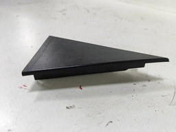 ACABAMENTO EXTERNO PORTA TRASEIRA DIREITA TRACKER 2022/