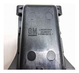 ACABAMENTO TRASEIRO ISOFIX TRACKER 2020/ 