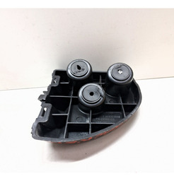 SUPORTE PARACHOQUE TRAS DIREITO CHEVROLET TRACKER 2020 A 24