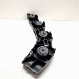 GUIA PARACHOQUE TRASEIRO ESQU CHEVROLET TRACKER 2020 A 2024