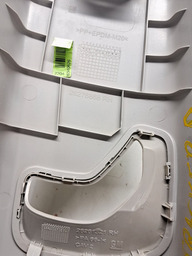 ACABAMENTO SUPERIOR DIREITO COLUNA CENTRAL TRACKER 2020 A 24