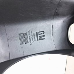 MOLDURA SUPERIOR COLUNA VOLANTE CHEVROLET TRACKER 20 A 2024