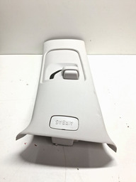 ACABAMENTO SUPERIOR ESQUERDA COLUNA CENTRAL TRACKER 2020/