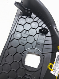 ACABAMENTO PAINEL DIREITO CHEVROLET TRACKER 1.0 2020 A 2024