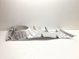 ACABAMENTO COLUNA TRASEIRA ESQUERDA TRACKER 2020/