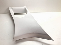 ACABAMENTO COLUNA TRASEIRA ESQUERDA TRACKER 2020/