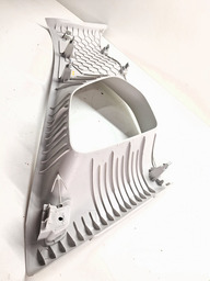 ACABAMENTO COLUNA TRASEIRA ESQUERDA TRACKER 2020/