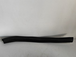 MOLDURA VEDADOR AUXILIAR DIREITO TRACKER 1.0 2023/2024 TURBO