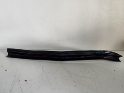 MOLDURA VEDADOR AUXILIAR DIREITO TRACKER 1.0 2023/2024 TURBO