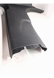 ACABAMENTO INFERIOR COLUNA CENTRAL DIREITA TRACKER 2020/