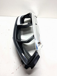 MÁSCARA NEGRA GRADE INTERNA FAROL DIREITO GM TRACKER 20 A 24