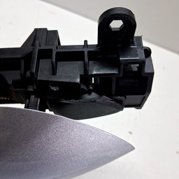 MAÇANETA EXTERNA DIANTEIRA DIR CHEVROLET TRACKER 2020 A 2024