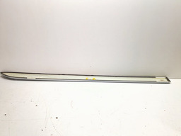 FRISO LATERAL PORTA DIANTEIRA DIR GM TRACKER 2020 A 2024 