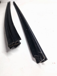 PESTANA PORTA DIANTEIRA DIREITA EXT. TRACKER 2020 2021 2022/