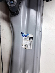 MÁQUINA DE VIDRO PORTA DIANTEIRA ESQUERDA TRACKER 2020/