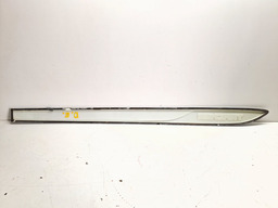 FRISO PORTA DIANTEIRA ESQUERDA CHEVROLET TRACKER 2020 A 2024