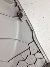 ACABAMENTO DIREITO COLUNA TRASEIRA TRACKER 2020/