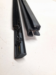 KIT PESTANA PORTA DIANTEIRA ESQUERDA EXT. TRACKER 2020/..