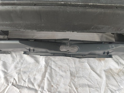 PARACHOQUE DIANTEIRO DISCOVERY 3 05 2006 A 2009 PEQ DETALHE