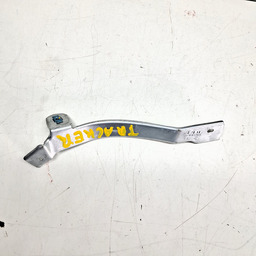 Suporte Forro Porta Traseira Esquerda Gm Tracker 2020 A 2024