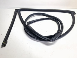 BORRACHA PORTA TRASEIRA ESQUERDA (CARROCERIA) TRACKER 2020/