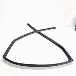 CANALETA VIDRO PORTA TRASEIRA ESQUERDA TRACKER 2020/