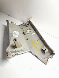 ACABAMENTO COLUNA TRASEIRA DIREITA DISCOVERY 3 2.7 2005 A 09