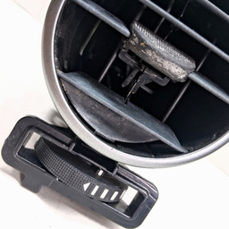 DIFUSOR LATERAL ESQUERDO DISCOVERY 3 2.7  2005 A 09 DETALHE