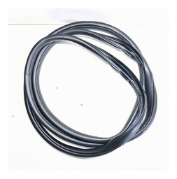 BORRACHA PORTA DIANTEIRA ESQUERDA (CARROCERIA) TRACKER 2020/