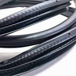 BORRACHA PORTA TRASEIRA ESQUERDA (CARROCERIA) TRACKER 2020/