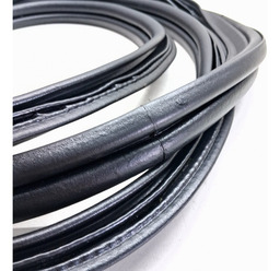 BORRACHA TAMPA TRASEIRA TRACKER 2020 2021 2022 2023 2024 