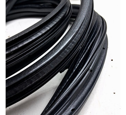 BORRACHA PORTA DIANTEIRA ESQU GOL VOYAGE G5 G6 G7 G8 DETALHE