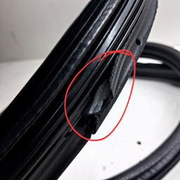 BORRACHA PORTA DIANTEIRA ESQU GOL VOYAGE G5 G6 G7 G8 DETALHE