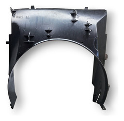 DEFLETOR SUPERIOR RADIADOR DISCOVERY 3 2.7 2005 A 2009