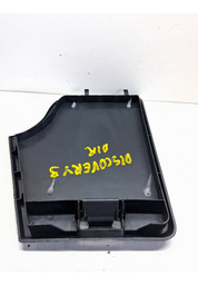 TAMPA ACABAMENTO PORTA MALAS DIREITO DISCOVERY 3 2005 A 2009