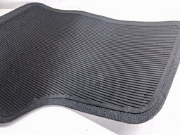 TAPETE DIANTEIRO DIREITO GOL SAVEIRO VOYAGE 2015 A 2021