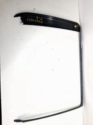 GUARNIÇÃO PORTA TRASEIRA DIREITA DISCOVERY 3 2005 A 2009